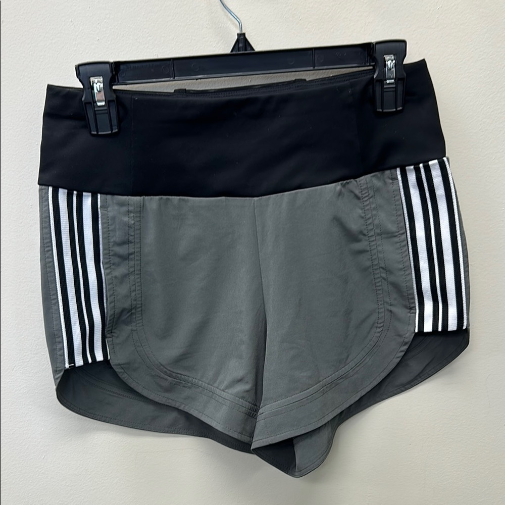 Athleta Women's Gray and Black Athletic Shorts.